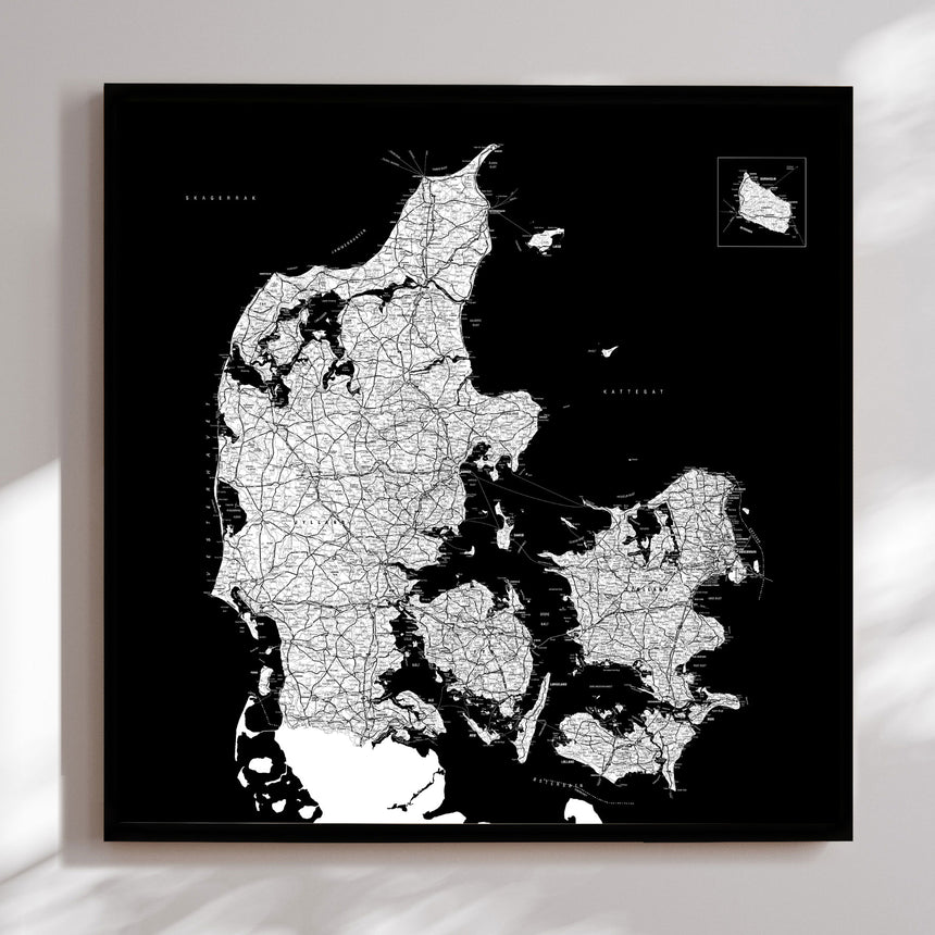 Danmarkskort i sort ramme - Black - Plakat - Incado