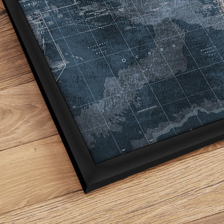 Verdenskort i sort ramme - Modern Blue - Plakat - Incado