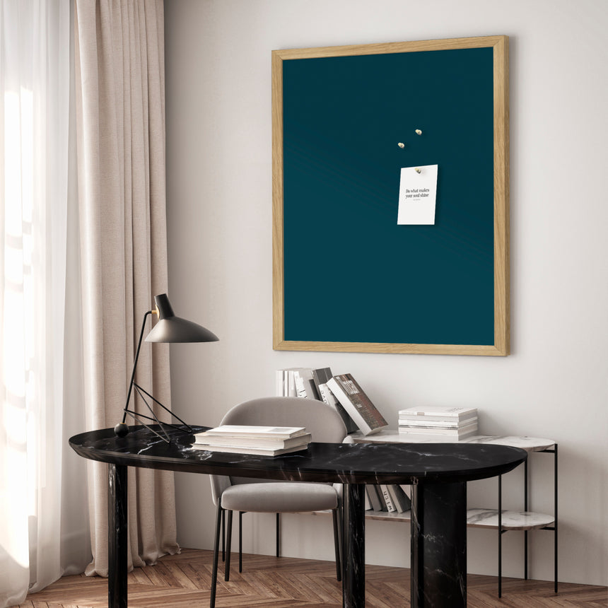 Opslagstavle med egetræsramme - Midnight Teal