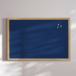 Opslagstavle med egetræsramme - Dark Blue - Incado