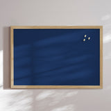 Opslagstavle med egetræsramme - Dark Blue - Incado