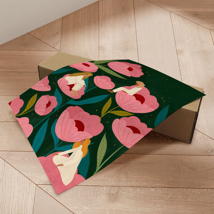 Plakat - Three Women Stitting on Large Pink Flowers - Bea Müller