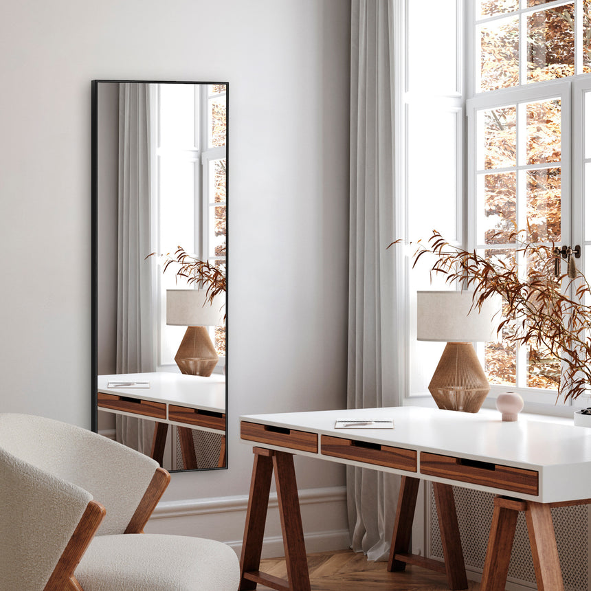 Aflangt spejl med sort ramme - Minimalistisk - Incado